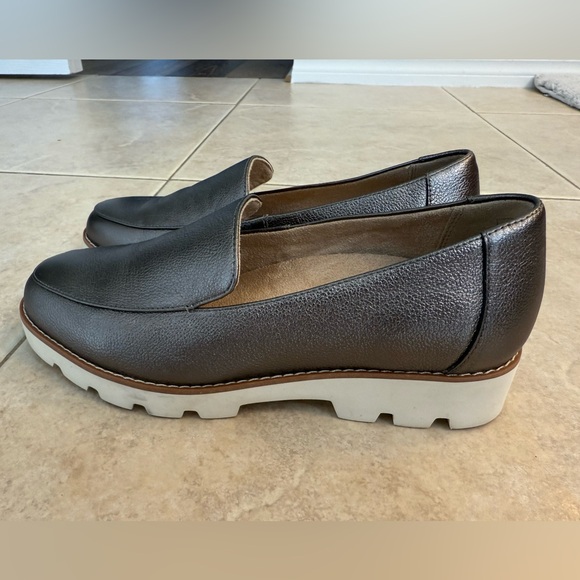 Vionic Kensley NEW pewter women's loafer - Picture 9 of 11